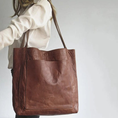 Flair. - Elegant and practical leather handbag